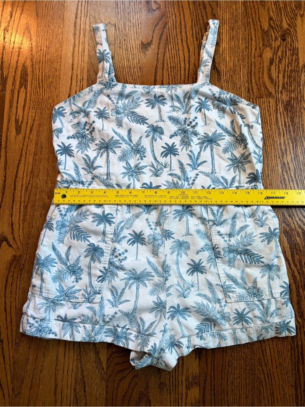 Show Me Your Mumu Catch Me Linen Blend Romper in White & Blue Palm Print Small - Picture 8 of 8
